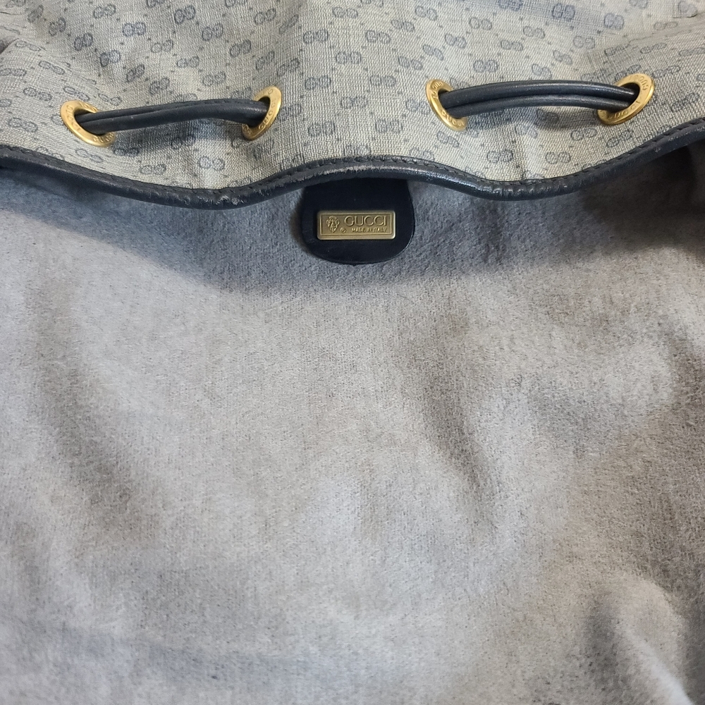 Gucci Vintage Navy GG Bucket Crossbody - Picture 14 of 16